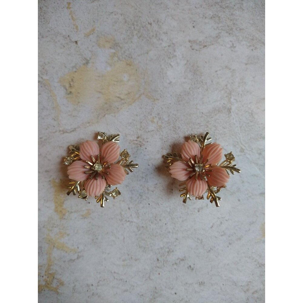 Vintage Light Pink Flower Clip On Earrings Estate Jewelry